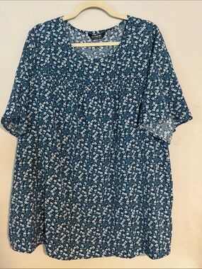 BloomChic Teal Blue Floral Scoop Neck Tunic